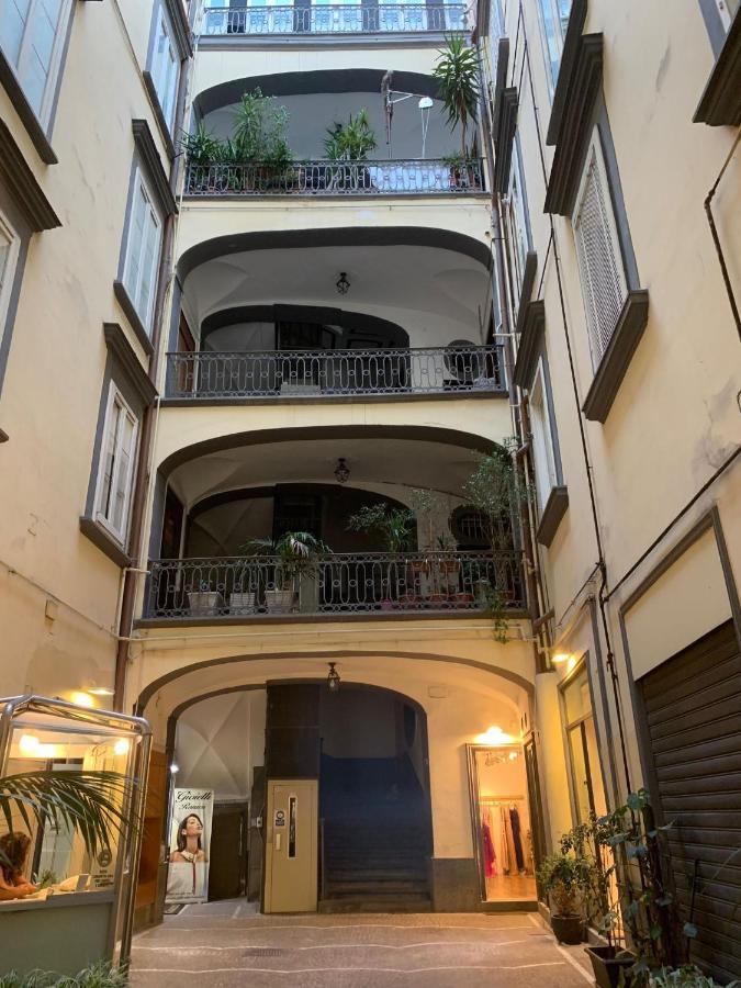 Dimora Chiaia 209 * Napels