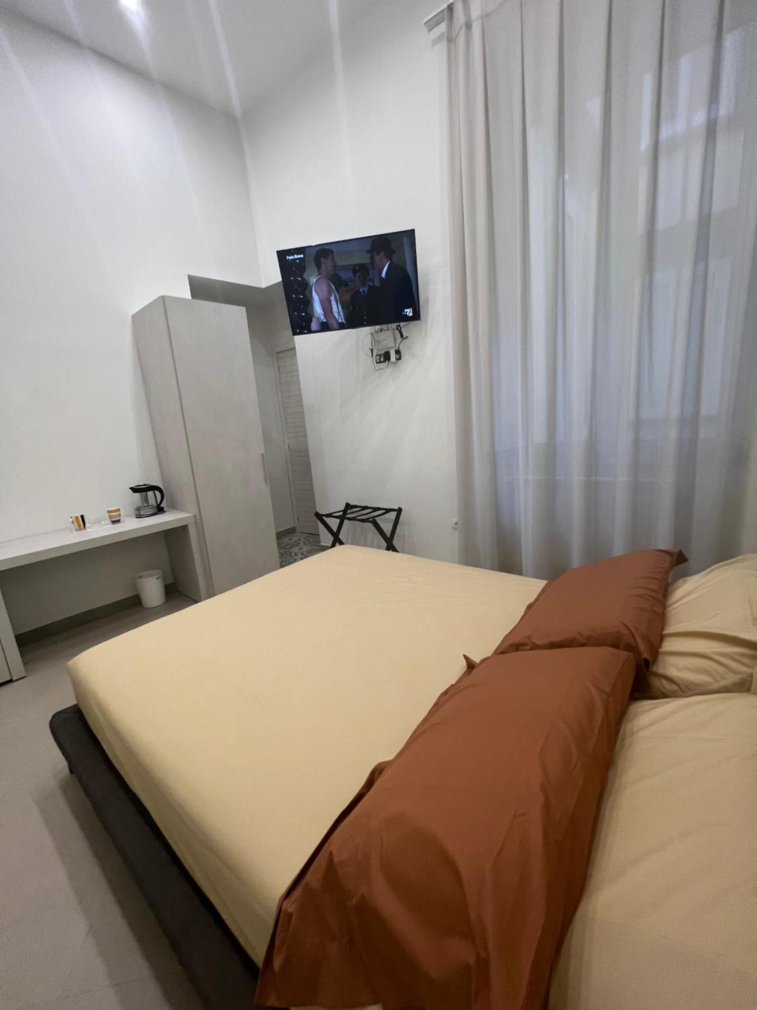 Dimora Chiaia 209 Guest house *